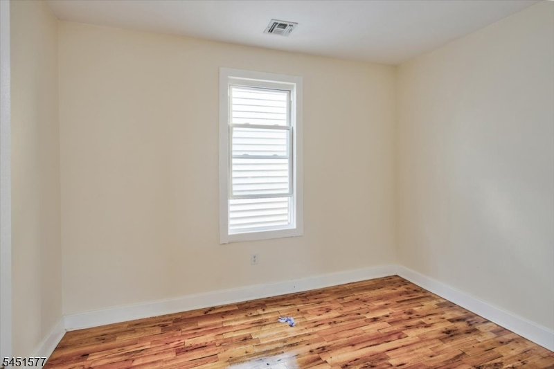 225 S 10th Street Newark NJ 07107