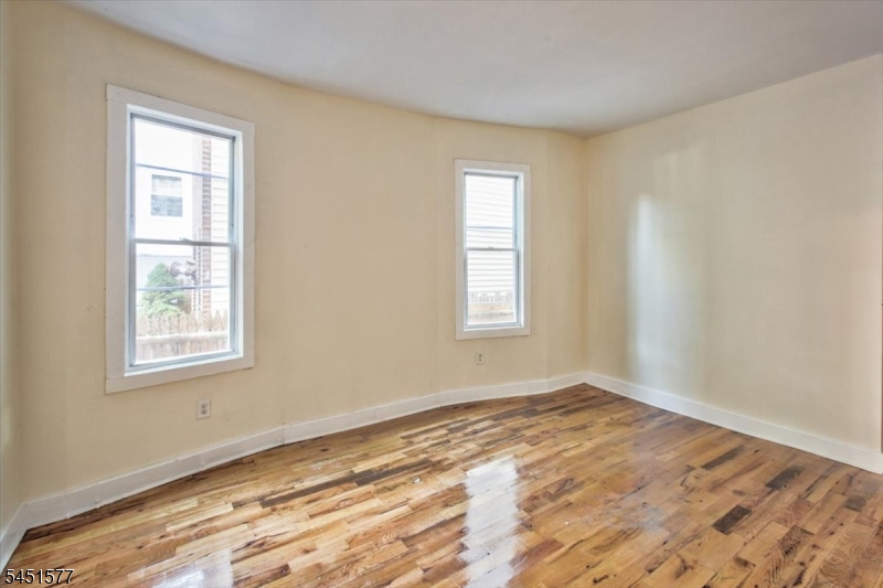 225 S 10th Street Newark NJ 07107