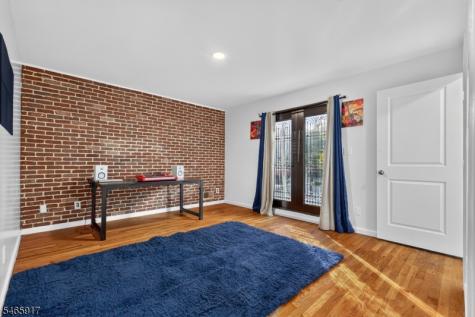 409 Halsey Street Newark NJ 07102