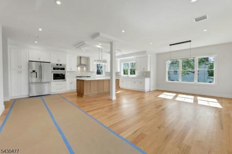 30 Centre Nutley NJ 07110