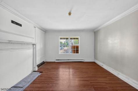 366 7TH Avenue W Newark NJ 07107
