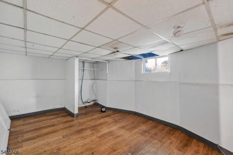 366 7TH Avenue W Newark NJ 07107