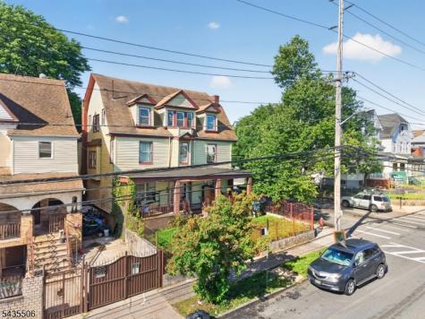 366 7TH Avenue W Newark NJ 07107