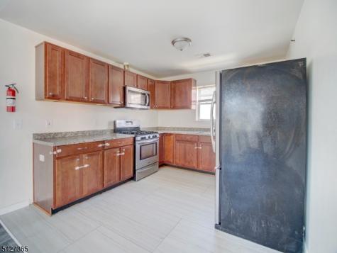 56 Kent Street Newark NJ 07108