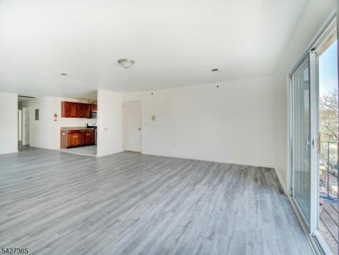 56 Kent Street Newark NJ 07108