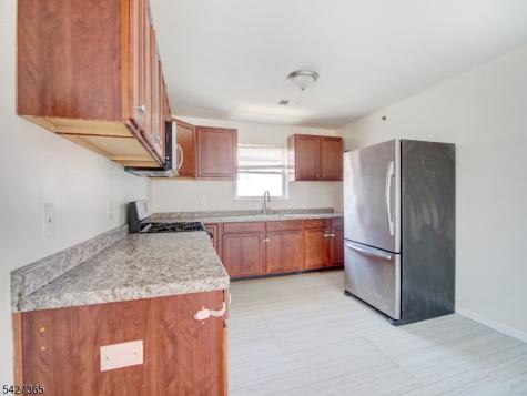 56 Kent Street Newark NJ 07108