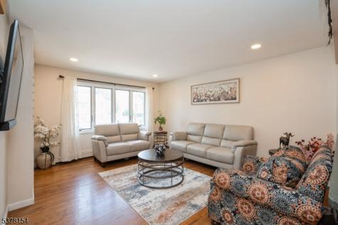 298 Nedellec Drive Saddle Brook NJ 07663