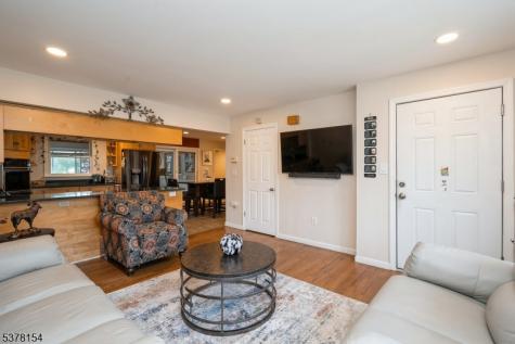298 Nedellec Drive Saddle Brook NJ 07663