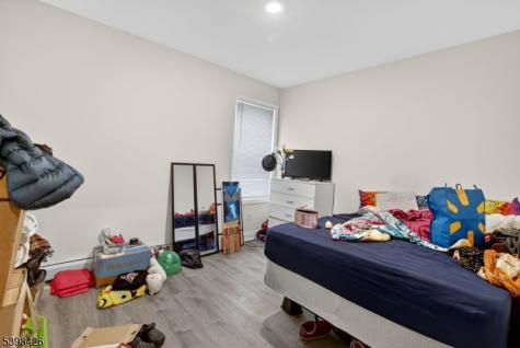 78 Treacy Avenue Newark NJ 07108