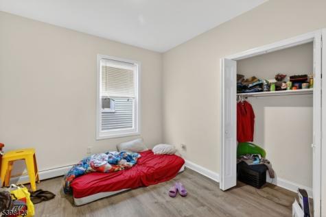 78 Treacy Avenue Newark NJ 07108