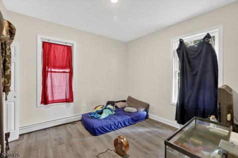 78 Treacy Avenue Newark NJ 07108
