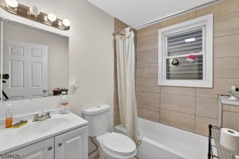 78 Treacy Avenue Newark NJ 07108