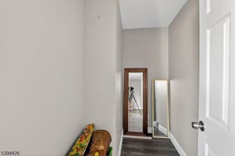 78 Treacy Avenue Newark NJ 07108