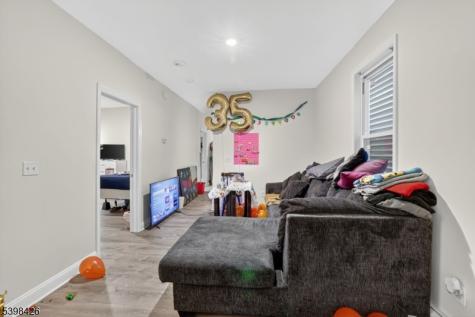 78 Treacy Avenue Newark NJ 07108