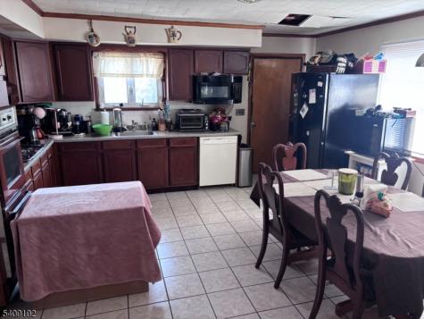 81 Summit Avenue Chatham NJ 07928