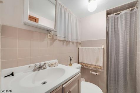 999 E 25th Street Paterson NJ 07513