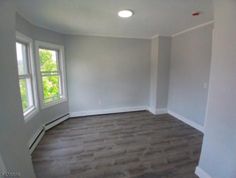 73 Franklin Street East Orange NJ 07017