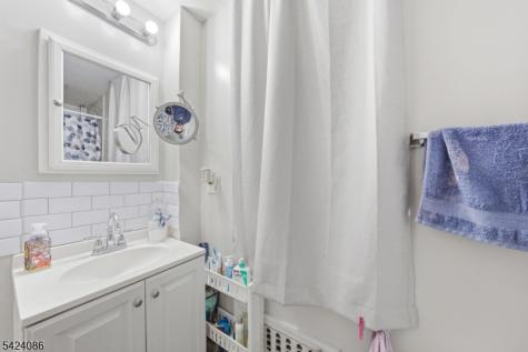 27 Longview Street West Orange NJ 07052