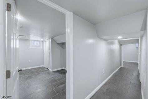 66 Halstead Street Newark NJ 07106