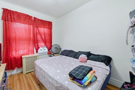 66 Halstead Street Newark NJ 07106
