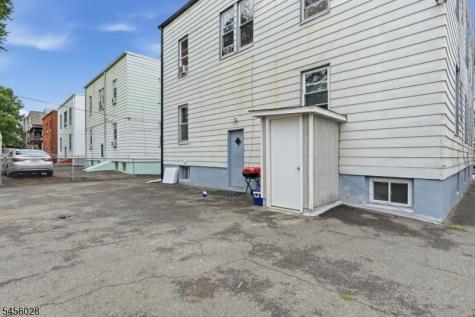 66 Halstead Street Newark NJ 07106