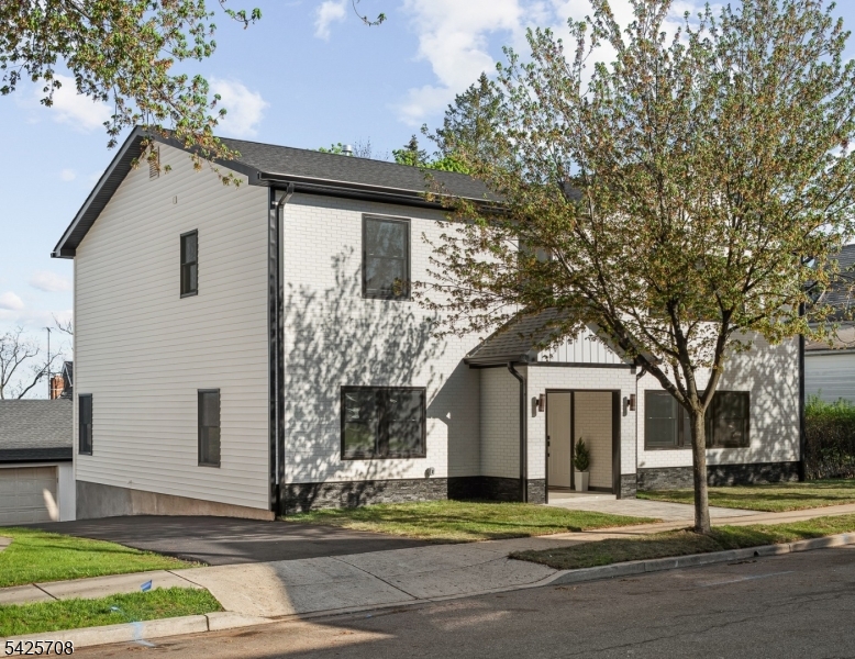 432 Jefferson Street Carlstadt NJ 07072