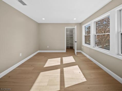 432 Jefferson Street Carlstadt NJ 07072