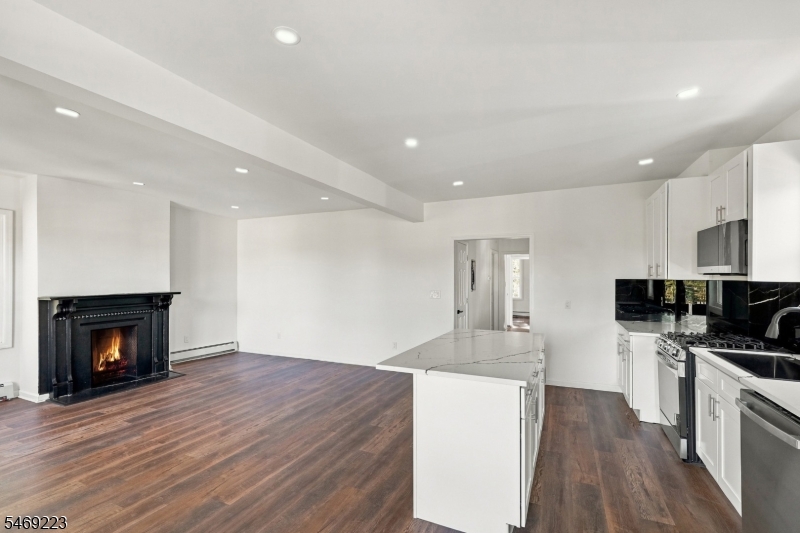 75 Washington Street East Orange NJ 07017
