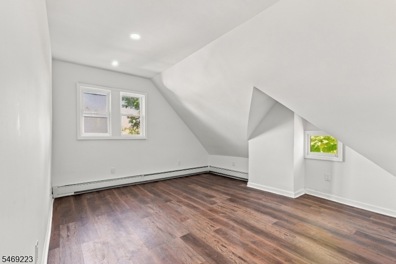 75 Washington Street East Orange NJ 07017