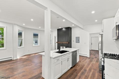 75 Washington Street East Orange NJ 07017