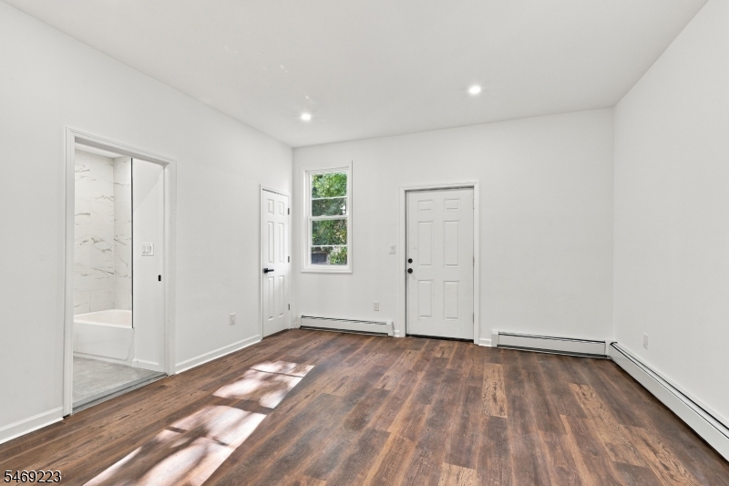 75 Washington Street East Orange NJ 07017