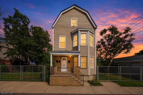 488 S 12th Street Newark NJ 07103
