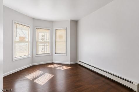488 S 12th Street Newark NJ 07103