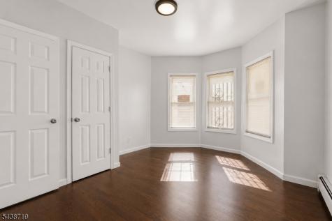488 S 12th Street Newark NJ 07103