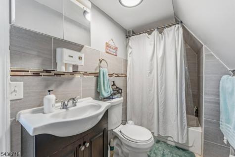 488 S 12th Street Newark NJ 07103