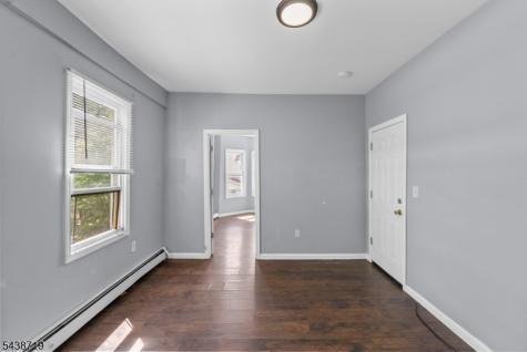 488 S 12th Street Newark NJ 07103