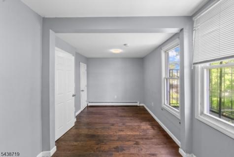 488 S 12th Street Newark NJ 07103