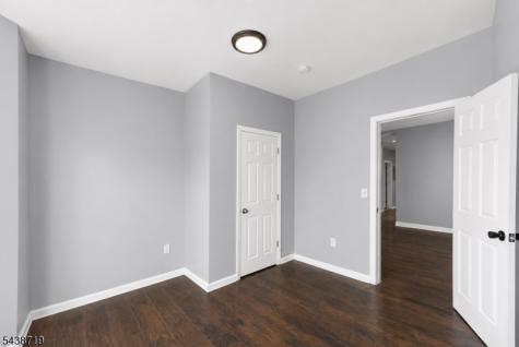 488 S 12th Street Newark NJ 07103