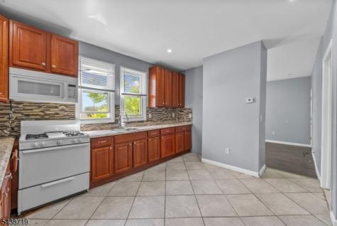 488 S 12th Street Newark NJ 07103