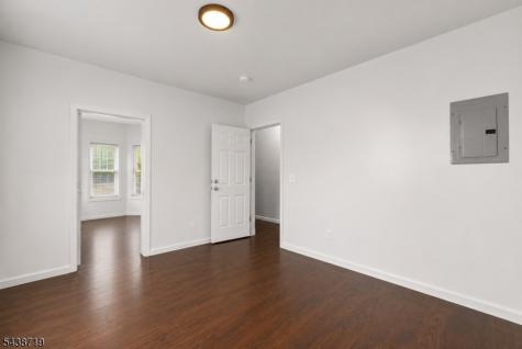 488 S 12th Street Newark NJ 07103