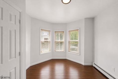 488 S 12th Street Newark NJ 07103