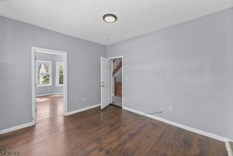 488 S 12th Street Newark NJ 07103