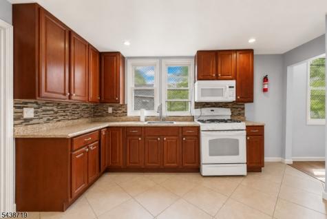 488 S 12th Street Newark NJ 07103