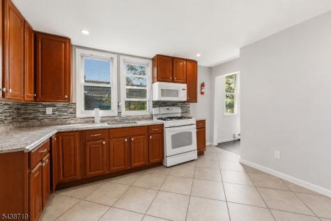 488 S 12th Street Newark NJ 07103