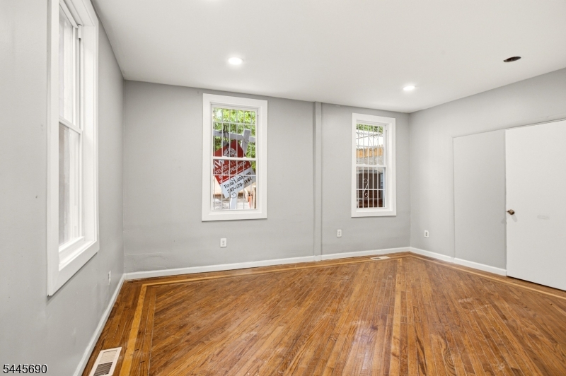65 Highland Avenue Newark NJ 07104