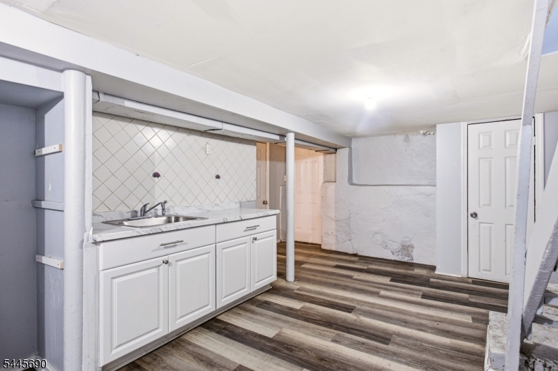 65 Highland Avenue Newark NJ 07104