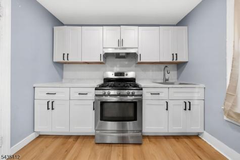 79 Delmar Place Irvington NJ 07111