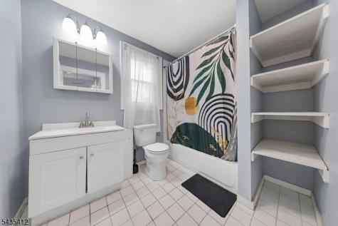 79 Delmar Place Irvington NJ 07111