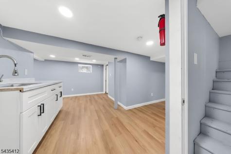 79 Delmar Place Irvington NJ 07111