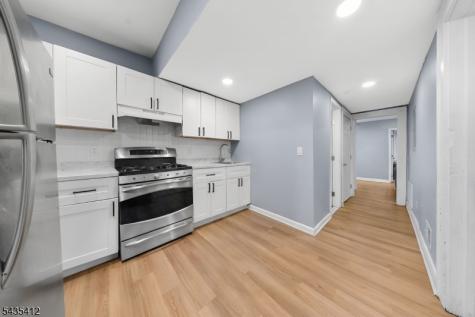 79 Delmar Place Irvington NJ 07111